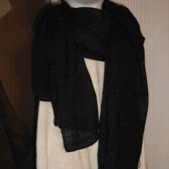 Ladies Scarves Set of 3. $5.00 AS AN ADD ON - Picture 3 of 5